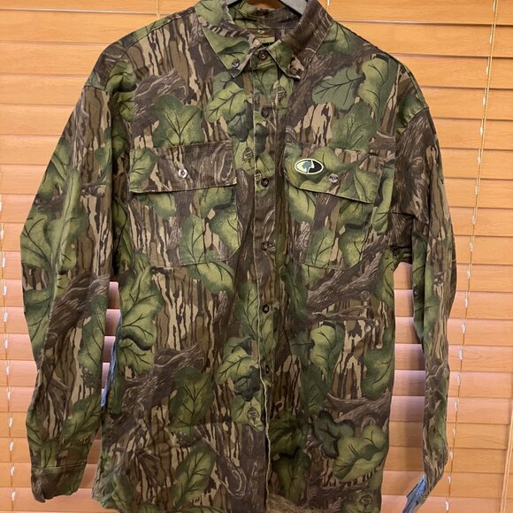 Mens Mossy Oak full hunting set  Overshirt, undershirt, Pants, hat - Picture 1 of 9